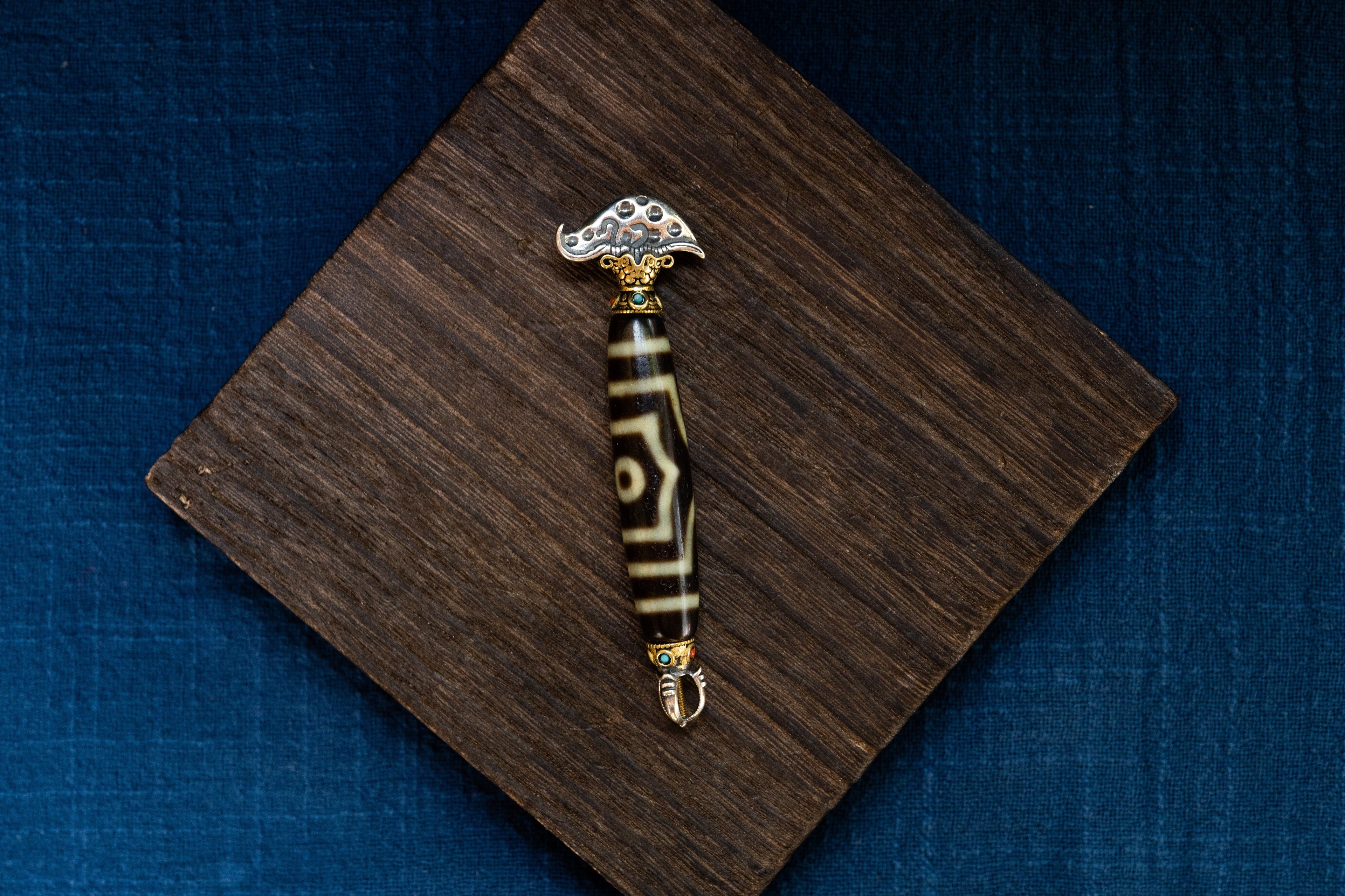 Tibetan Dzi Bead & Money-Attracting Exorcising Amulet Tibetan Silver Pendant