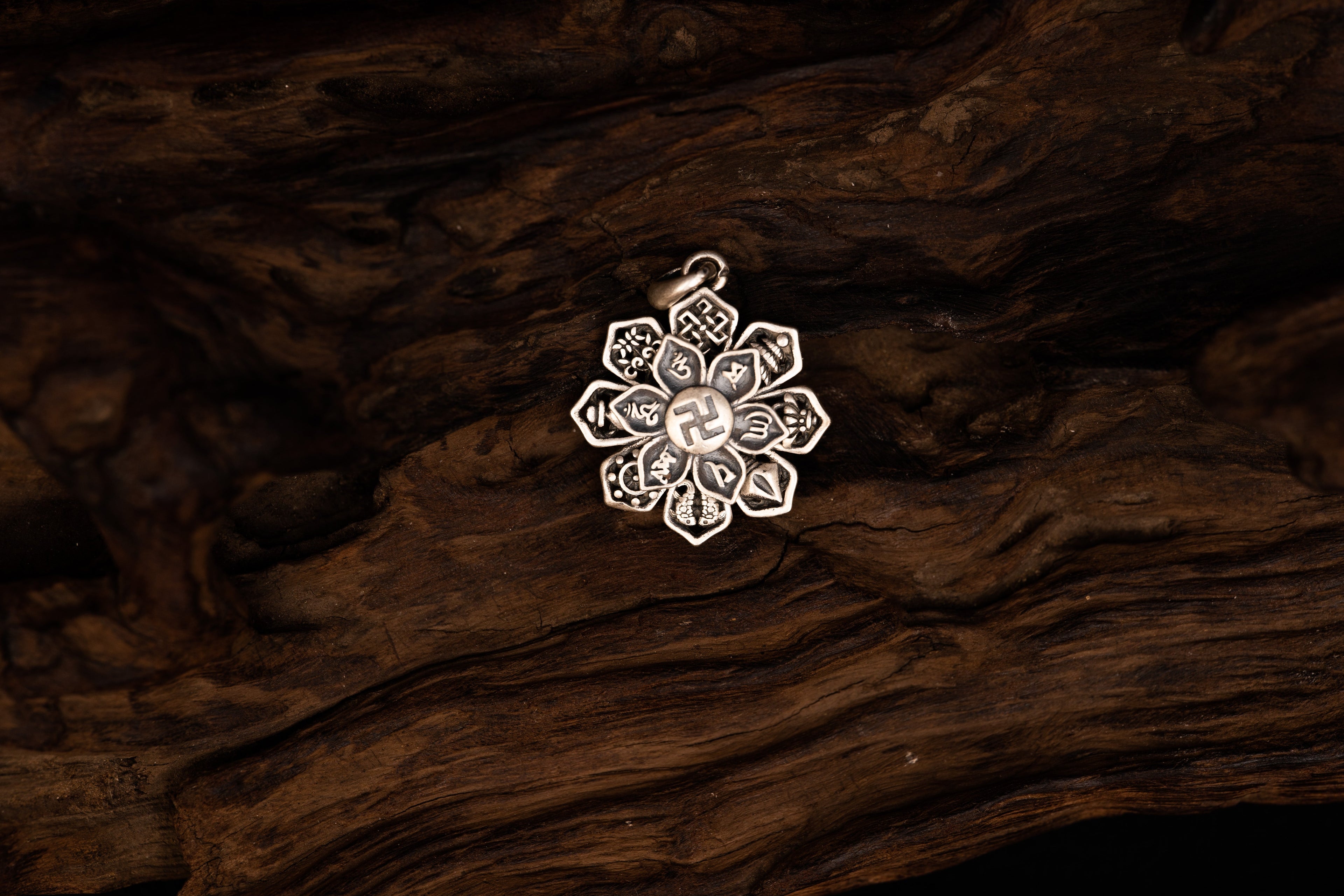 Tibetan Lotus Eight Auspicious Symbols, Six-Character Mantra, Swastika Rotating Tibetan Silver Pendant